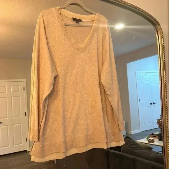 LANE BRYANT CREAM SWEATER 26/28 - Picture 1 of 5